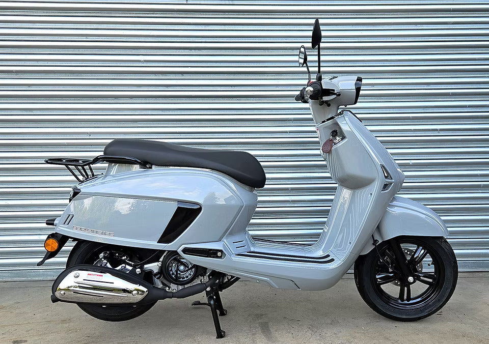 AJS Barletta 125 – Retro Style Meets Modern Performance