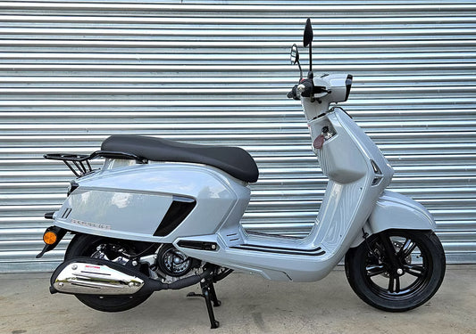 AJS Barletta 125 – Retro Style Meets Modern Performance