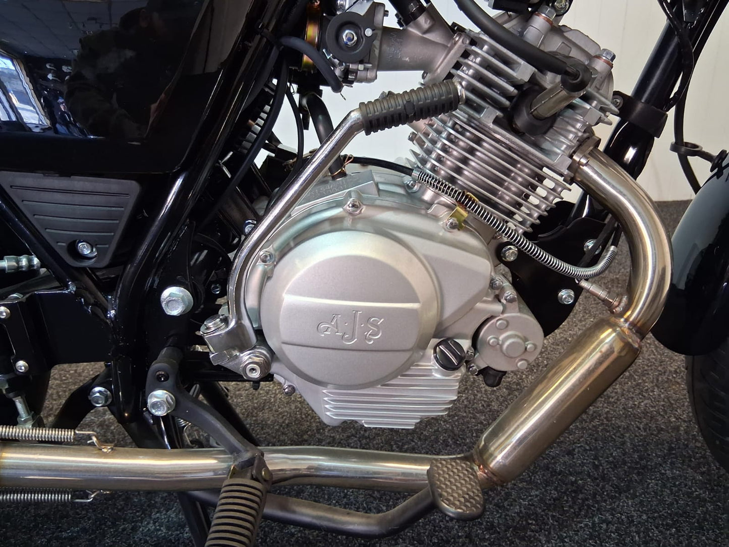 AJS Cadwell 125cc Café Racer | Learner Legal Motorcycle