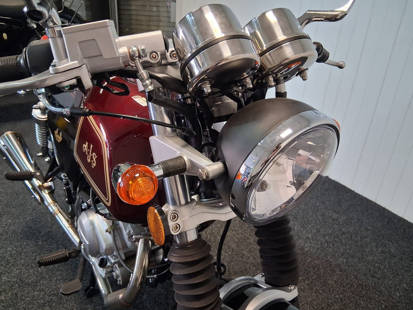 AJS Cadwell 125cc Café Racer | Learner Legal Motorcycle