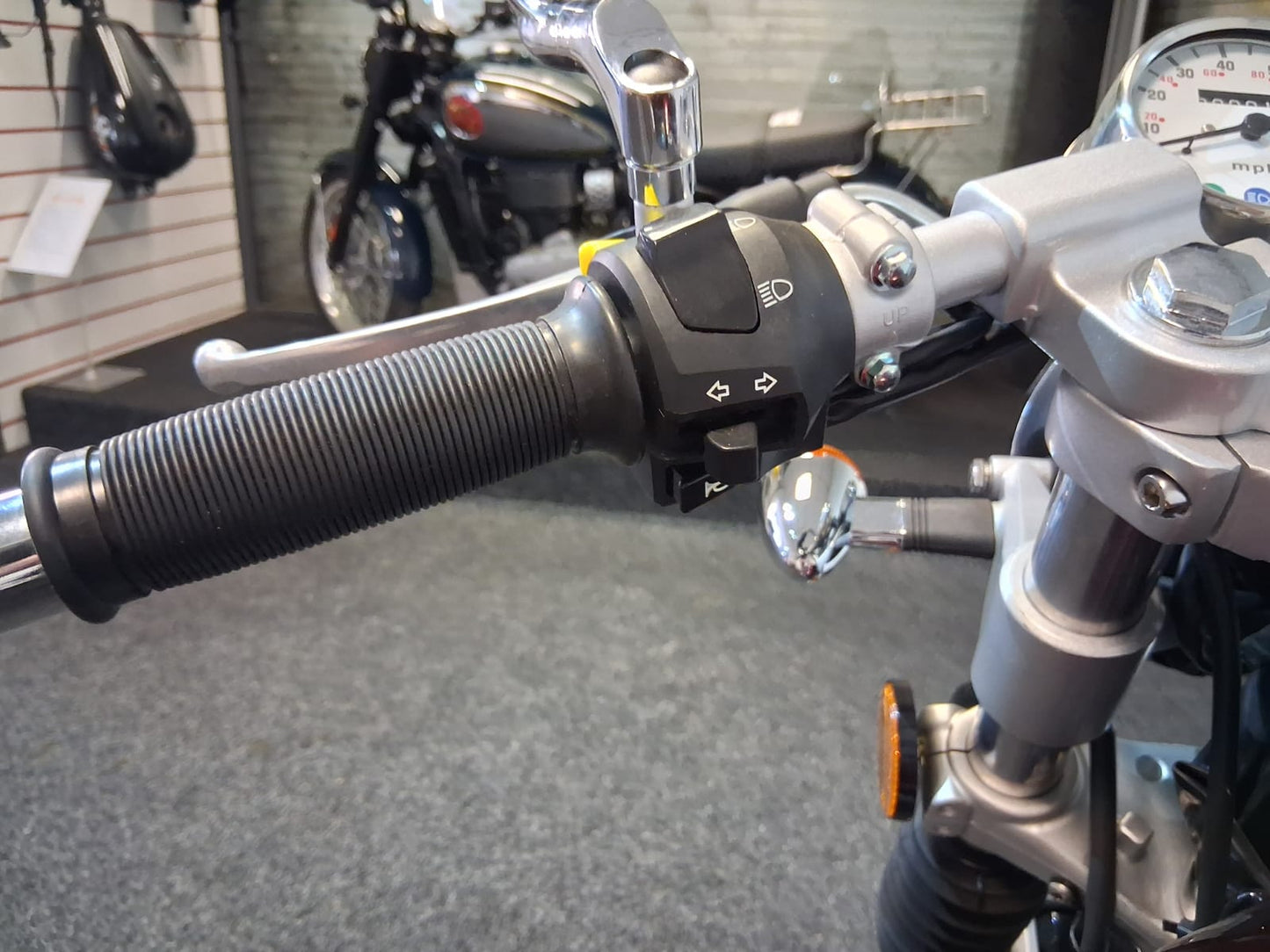 AJS Cadwell 125cc Café Racer | Learner Legal Motorcycle