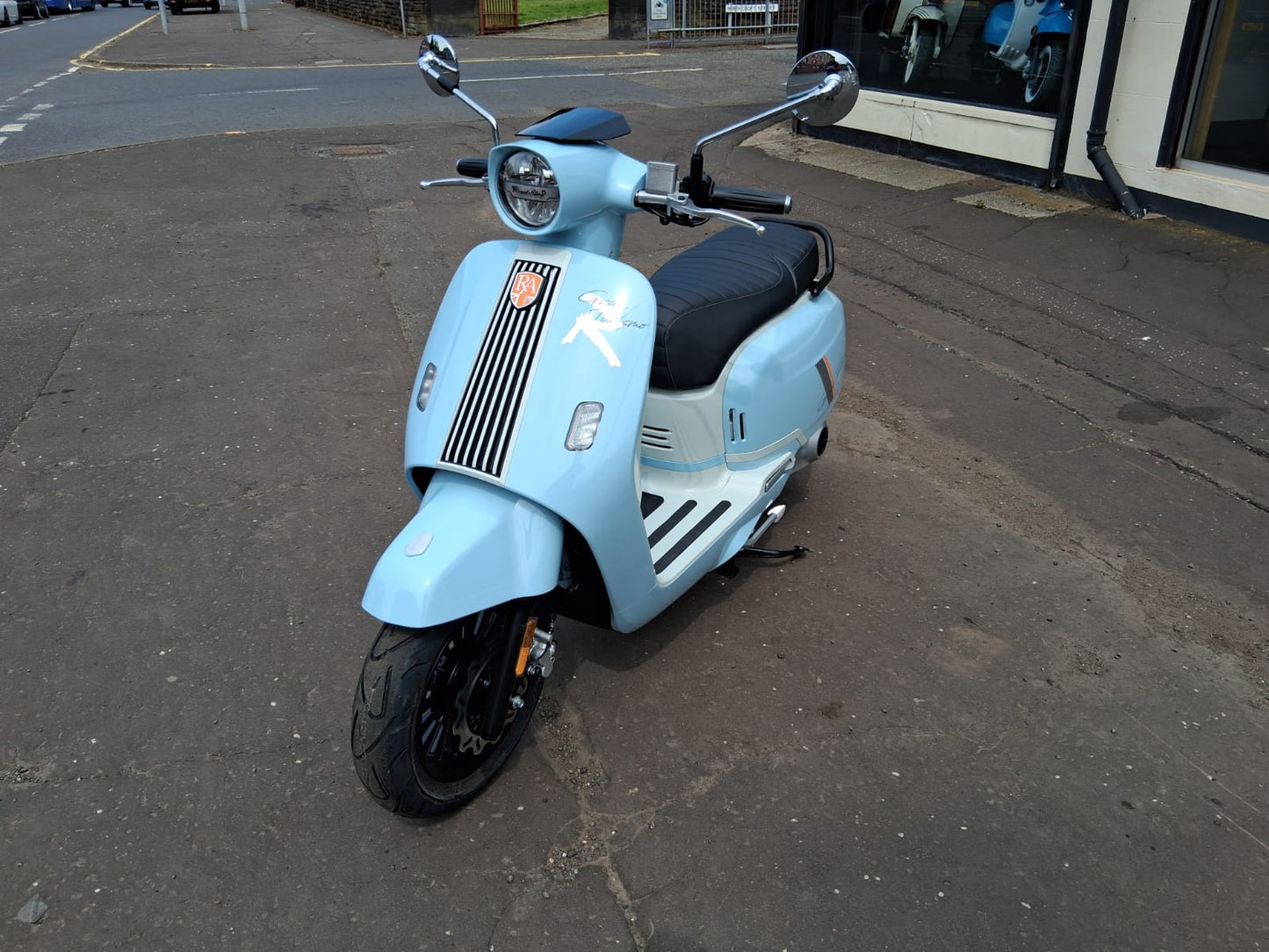 2025 ROYAL ALLOY GT2 125 ROUND LAMP