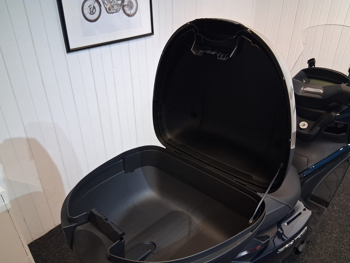Kymco Sky Town 125 - Blue - £2854