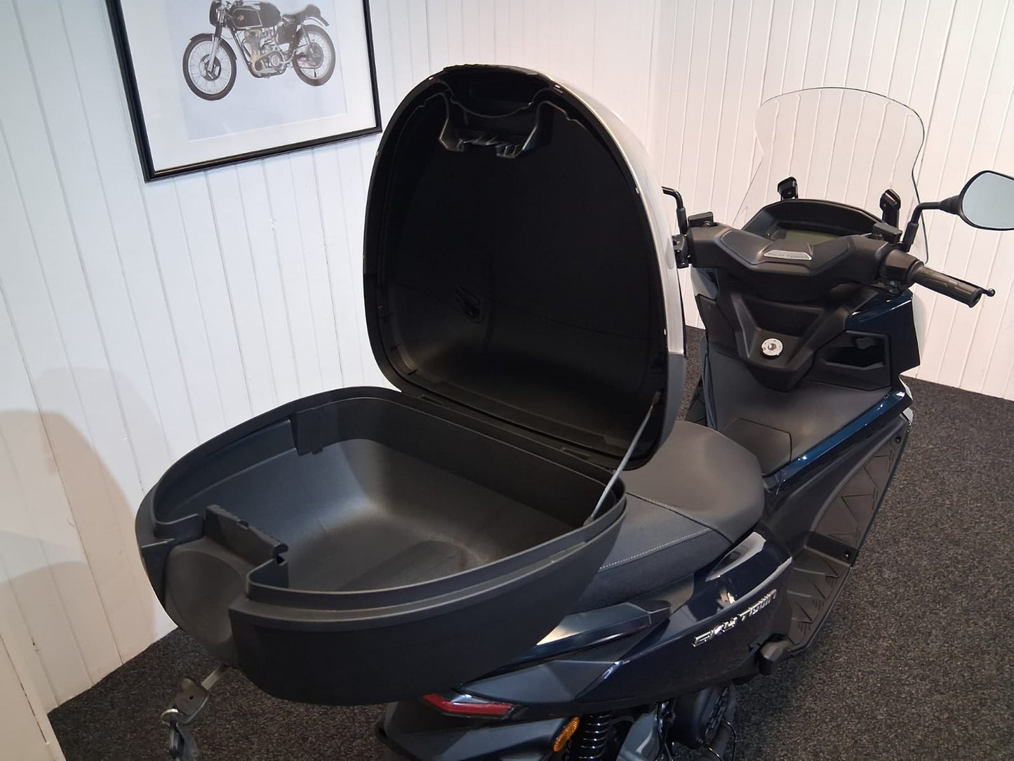 Kymco Sky Town 125 - Blue - £2854