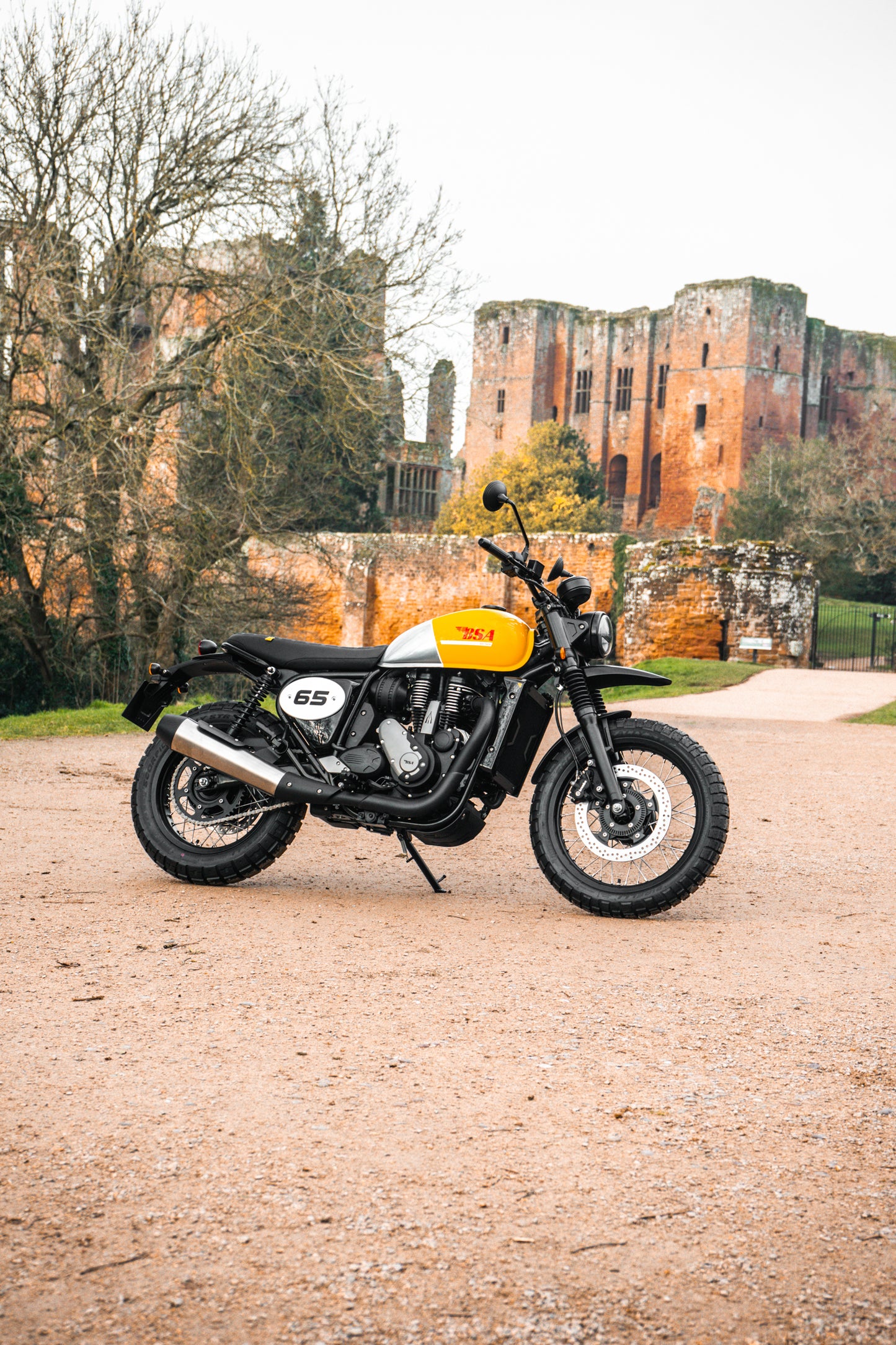 Pre-Order 2025 BSA B65 Scrambler in Yellow/Grey – Classic Style Meets Modern Adventure