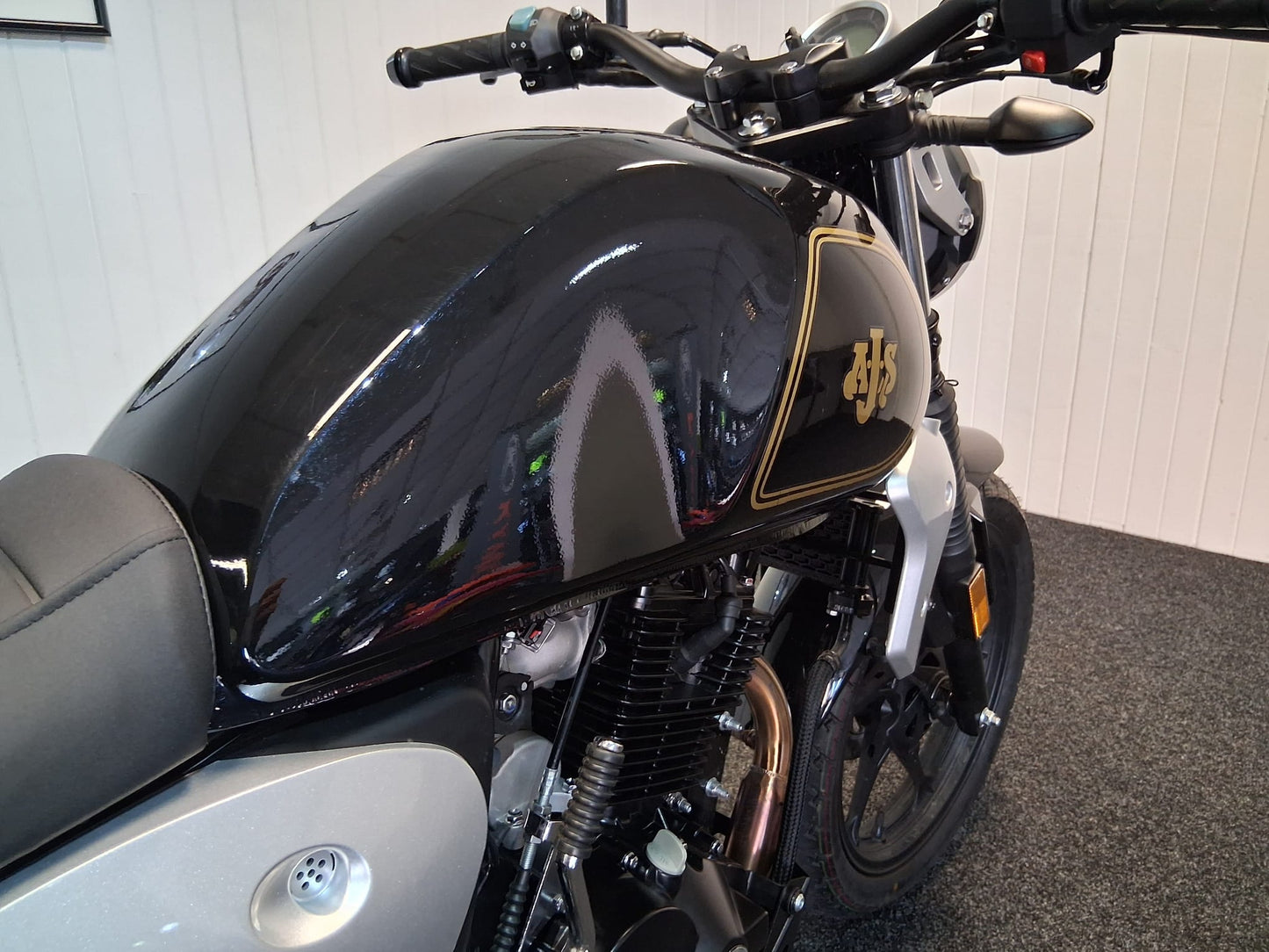 AJS Bilston 125cc | Learner Legal Motorcycle – Classic Style, Ideal for New Riders