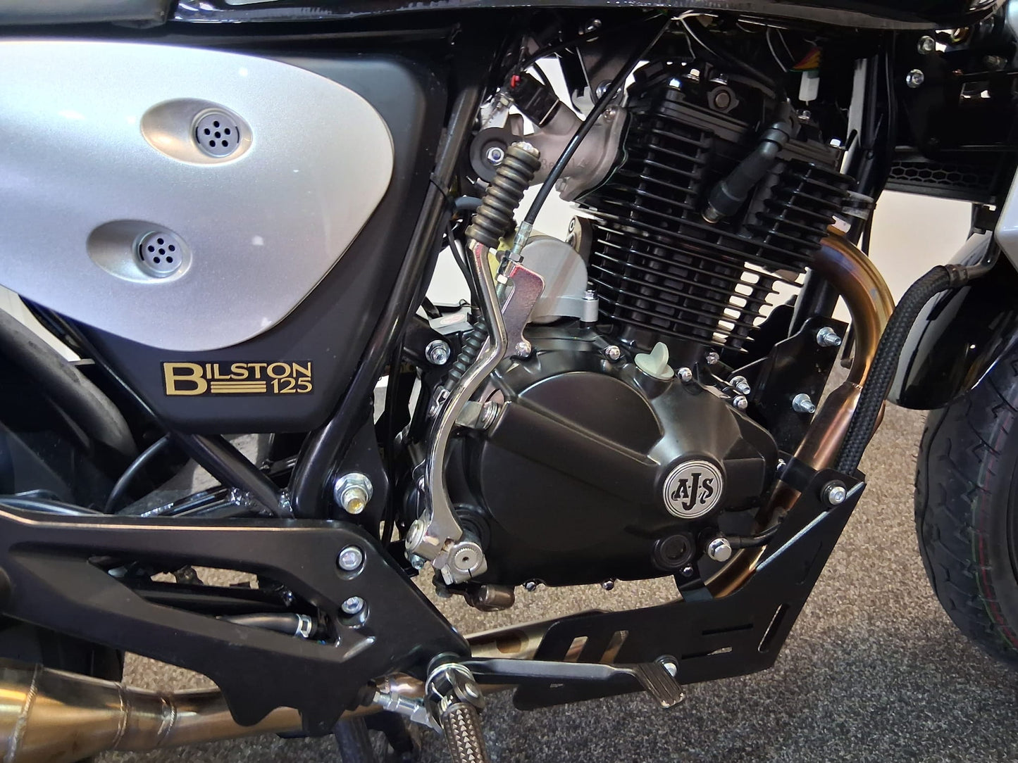 AJS Bilston 125cc | Learner Legal Motorcycle – Classic Style, Ideal for New Riders